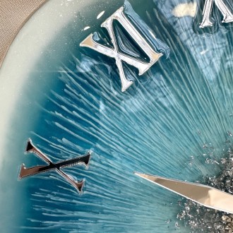 Настенные часы из серии EPOXY – это воплощение красоты эпоксидной смолы в сочета. . фото 3