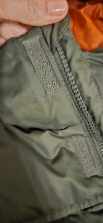 Продам куртку-пуховик, колір темно-зелений, на зріст 140 см, на хлопчика, дуже т. . фото 7