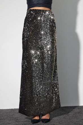 Эта длинная юбка - настоящее произведение элегантности и роскоши. Она сшита из б. . фото 2