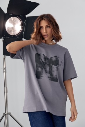 Женская трикотажная футболка оверсайз – это стильный элемент гардероба, сочетающ. . фото 7