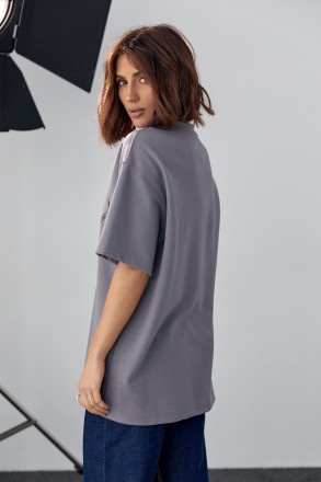 Женская трикотажная футболка оверсайз – это стильный элемент гардероба, сочетающ. . фото 3