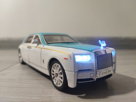 Преміальна модель Rolls Royce Phantom Mansory масштабом 1:24. Машинка виготовлен. . фото 2