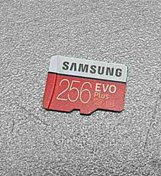 Samsung EVO Plus microSDXC — это емкая карта памяти для мобильных устройств.
Кар. . фото 2