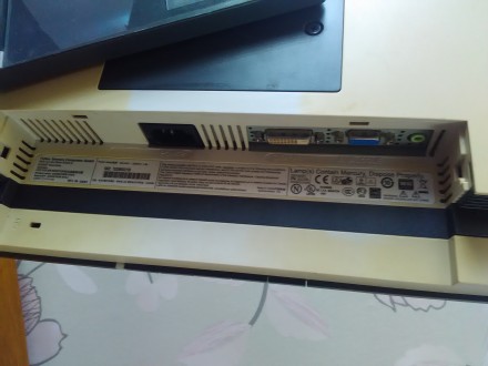 Монитор Fujitsu Siemens B19-3 в хорошем состоянии.
Диагональ - 19дюймов (48см)
. . фото 5