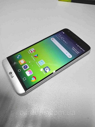 Большой дисплей
LG G5 оснастили 5.3-дюймовым дисплеем с разрешением 2560х1440 пи. . фото 3