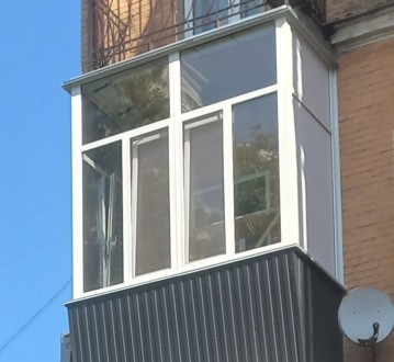Виготовлення та професійний монтаж металлопластикових балконів з розширенням під. . фото 10