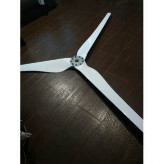 Лопаті вітрогенератора - ключовий елемент, що перетворює енергію вітру на оберта. . фото 3