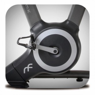 
 Relay Fitness EVOcx Angle - профессиональный спинбайк для интенсивных нагрузок. . фото 3