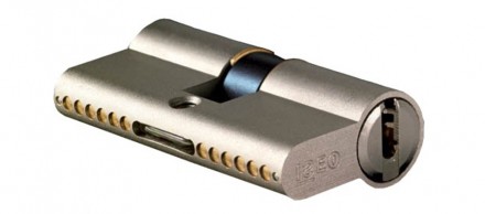 Цилиндровый механизм Iseo R90 Gera 70мм 35х35 ключ/ключ хром (Италия)
 
 Цилиндр. . фото 4