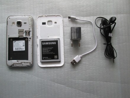 Смартфон Samsung G361H/DS (SEK) White. В'єтнам. Дві SIM-картки. Не новий

. . фото 9