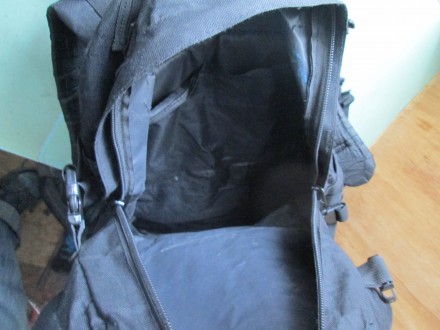 Рюкзак туристичний зі стропами (легкий) 20-25 літрів. 50х30х15 см. Не новий

Р. . фото 9