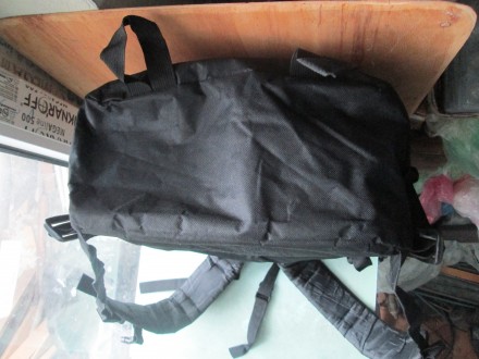 Рюкзак туристичний зі стропами (легкий) 20-25 літрів. 50х30х15 см. Не новий

Р. . фото 8