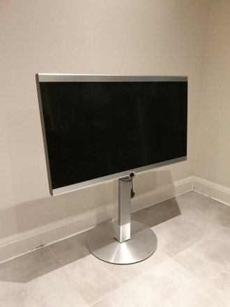 LCD телевізор Loewe Individual 46 3D. Моторизована підставка. Вмунтована память . . фото 4