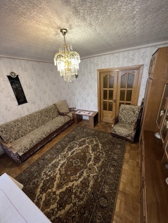 Продається 4-кімнатна квартира по вул. Київській.

Розташована на 3-му поверсі. Житний рынок. фото 5
