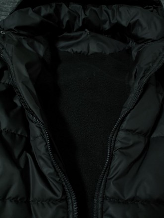 Чоловіча зимова стьобана куртка в чорному кольорі. Усередині флісова підкладка. . . фото 4