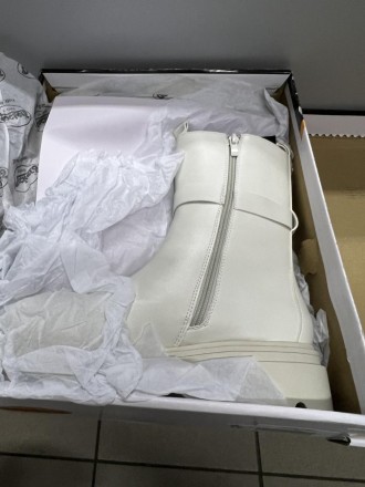 
Dockers Chelsea Boots offwhite Женские ботинки, 40 размер НОВЫЕ!!!
Характеристи. . фото 7