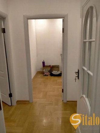 4 кімнатна простора квартира з ремонтом і меблями, розташована на 4 поверсі з 5 . Франковский. фото 8