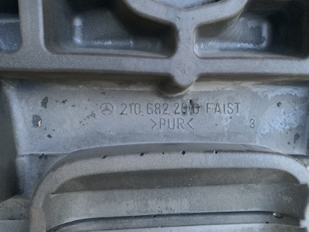 В наявності шумоізоляція задньої полички Mercedes W210 
2106822010
Седан 
Рестай. . фото 3