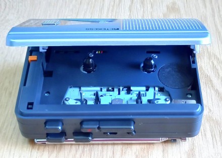 Магнитофон пишущий с FM/AM радиоприемником TR620, разъем для наушников (3,5 мм),. . фото 4
