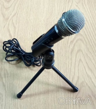 Микрофон Trust с выключателем звука и подставкой-треногой.Б/у, полностью рабочий. . фото 1
