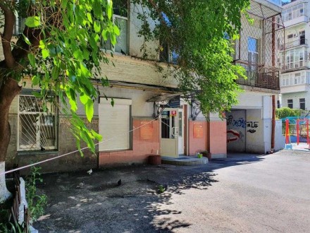 Продажа ликвидного коммерческого помещения в центре Киева. 2 линия. 2 входа (оди. . фото 4