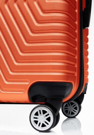 Пластиковый чемодан на колесах средний размер 70L GD Polo оранжевый 60k001 mediu. . фото 5