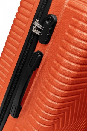 Пластиковый чемодан на колесах средний размер 70L GD Polo оранжевый 60k001 mediu. . фото 6