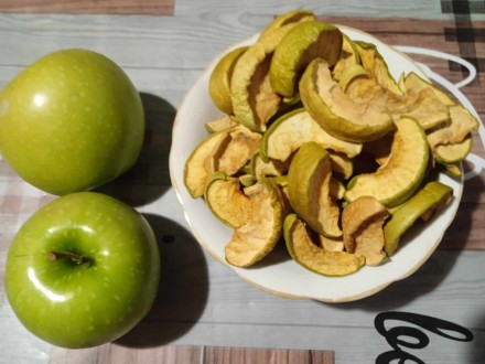 Яблучна сушка урожаю 2023 року, чіпси з яблук різних сортів (кожен сорт окремо)
. . фото 5
