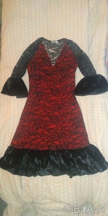 Нова сукня, розпродаж залишку, без бумажняної бірки.

Розмір S.

Країна виро. . фото 1