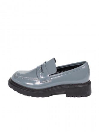 Стильні жіночі туфлі лофери світло-сірого кольору.Верх з екошкіри покритий штучн. . фото 2