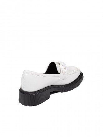 Стильні жіночі туфлі лофери білого кольору.Верх з якісної екошкіри забезпечує до. . фото 6