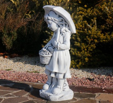 Садовая скульптура из полигипса серого цвета в виде девочки под зонтом – это зам. . фото 4