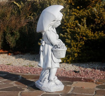 Садовая скульптура из полигипса серого цвета в виде девочки под зонтом – это зам. . фото 6