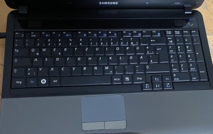Ноутбук привезений з Германії, зроблено для Європи
виробник Samsung, модель R54. . фото 3