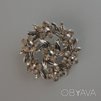 Брошка Квітка сірі стази, сріблястий метал 37х37мм купить бижутерию дешево. . фото 1