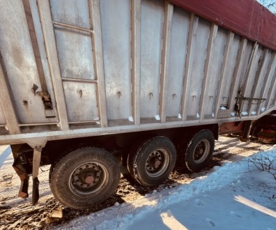 Напівпричіп самоскид Fruehauf DJD TA3 зерновоз 50м3 Свіжий
Рік випуску 1994
Fr. . фото 5