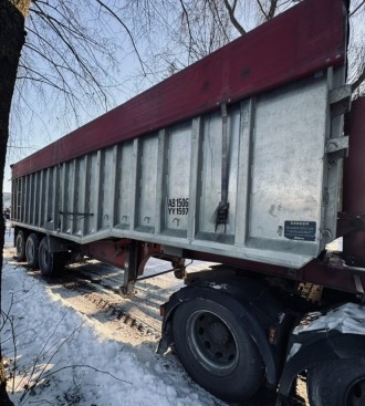 Напівпричіп самоскид Fruehauf DJD TA3 зерновоз 50м3 Свіжий
Рік випуску 1994
Fr. . фото 2