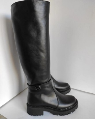Жіночі чоботи з натуральної шкіри, всередині хутро, висота чобота 45 см, 38 розм. . фото 4