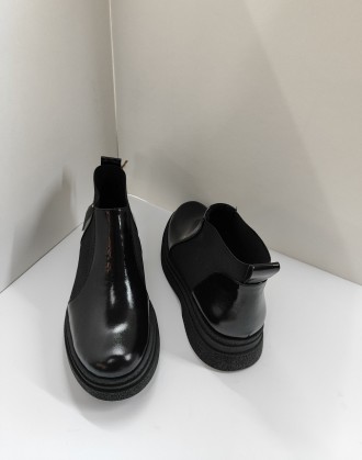 Жіночі черевики з натурального лаку, всередині італійське сукно, гумка по всій д. . фото 4