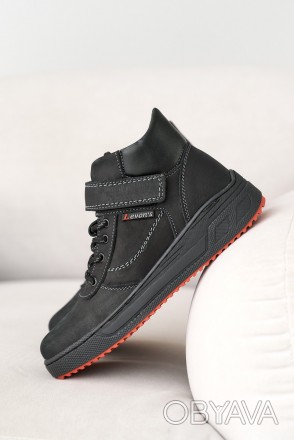 Підліткові черевики шкіряні зимові чорні Levons Л-54 хутро
Усередині натуральне . . фото 1