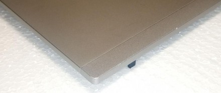 Кришка матриці з ноутбука HP EliteBook 8470p 685995-001 6070b0568601

Продаю в. . фото 6
