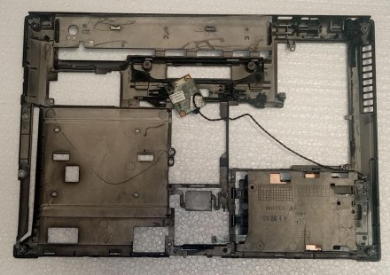 Нижня частина корпуса (поддон) з ноутбука HP EliteBook 8470p 685997-001 6070B060. . фото 3