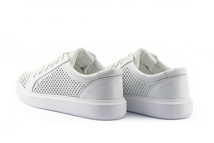 Білі шкіряні кросівки жіночі Yuves 591 Casual
Жіночі білі шкіряні кросівки — взу. . фото 5
