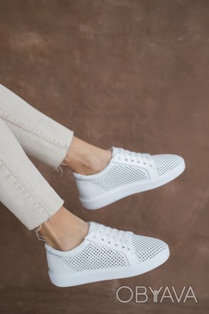 Білі шкіряні кросівки жіночі Yuves 591 Casual
Жіночі білі шкіряні кросівки — взу. . фото 1