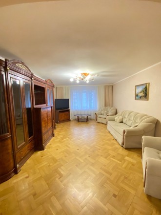 Продаж 3к квартири ст.м Позняки. Киев. фото 1 Продаж 3к квартири ст.м Позняки. Киев. фото 1