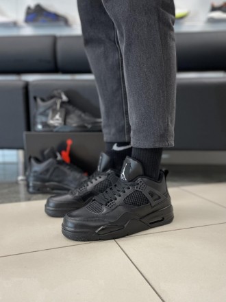
 
 Кроссовки Nike Air Jordan Retro 4 all black
41 (26 см)	
42 (26.5 см)	
43 (27. . фото 3