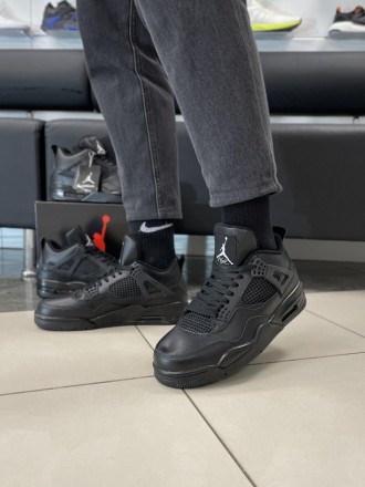 
 
 Кроссовки Nike Air Jordan Retro 4 all black
41 (26 см)	
42 (26.5 см)	
43 (27. . фото 2