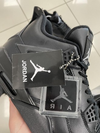 
 
 Кроссовки Nike Air Jordan Retro 4 all black
41 (26 см)	
42 (26.5 см)	
43 (27. . фото 9