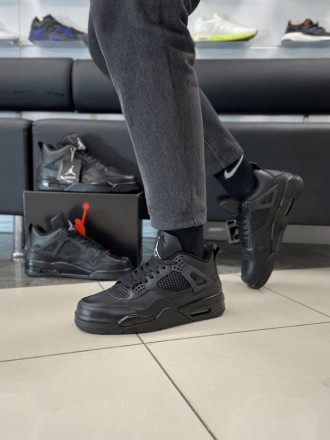 
 
 Кроссовки Nike Air Jordan Retro 4 all black
41 (26 см)	
42 (26.5 см)	
43 (27. . фото 11