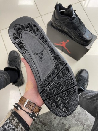 
 
 Кроссовки Nike Air Jordan Retro 4 all black
41 (26 см)	
42 (26.5 см)	
43 (27. . фото 5